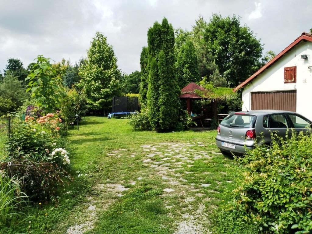 Argeselu Garden Villa-entire floor apartament,exclusive garden access Maracineni Extérieur photo